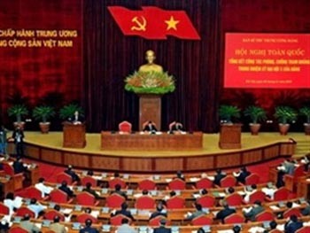 The Party Central Committee’s Secretariat organizes a national conference reviewing the fight against corruption during the Party’s 10th tenure in Hanoi on November 30 (Photo: VNA)