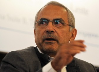 East Timor President Jose Ramos-Horta gestures during a conference organised by the London-based International Institute for Strategic Studies East Timor in Singapore on December 1, 2010. AFP