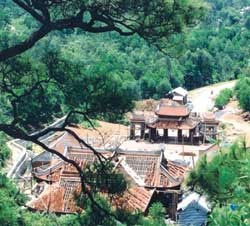 Repository: Con Son Pagoda is known for its historic relics associated with the lives of many Vietnamese heroes. (Photos: VNS)