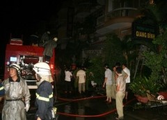 The blaze broke out at the Giang Binh Hotel in District 8 on December 4. (Photo: Dan Tri)