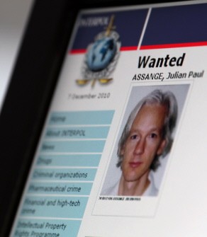 A picture shows the Interpol webpage with the portrait of Julian Assange posted on its most-wanted list on December 7, 2010. AFP