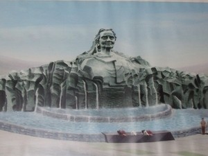 Artist Dinh Gia Thang's impression of Heroic Mother Nguyen Thi Thu statue