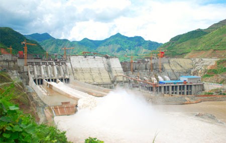 An overview of Son La Hydroelectric Plant, the biggest of its kind in southeast Asia, with a reservoir capacity of 9.26 billion cubic metres in the northern province of Son La.