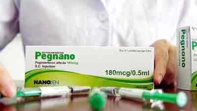 Hepatitis drug made by Nanogen Company, whose amount is the same with foreign's but much cheaper (Photo: Tuoi tre)