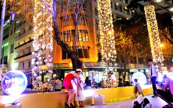 Streets in is decked out with colorful lights and Christmas decorations. (Photo: Sggp)
