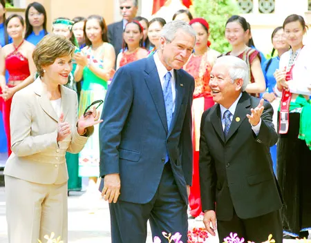 Dĩ bất biến, ứng vạn biến