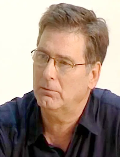 Giáo sư Bruce Weigl: Tâm sự người trở về