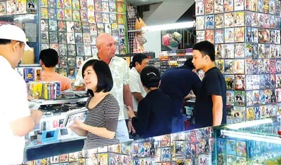 Thị trường băng đĩa -  Cảnh chợ chiều!