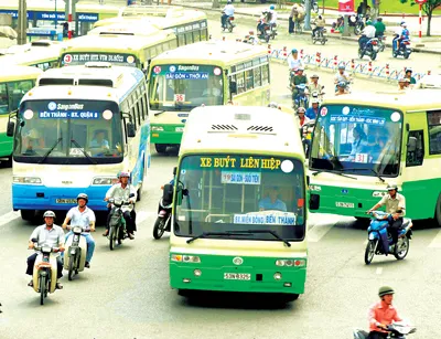 Xe buýt tại TPHCM cần phát triển chuyên nghiệp và phục hồi tốt hơn. Ảnh: ĐỨC TRÍ