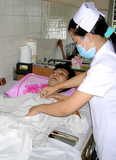 Nghịch lý nhân lực y dược