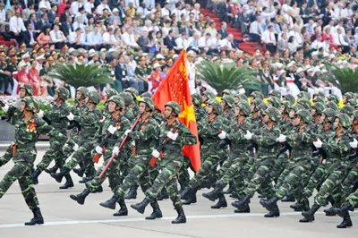 Diễu binh tại lễ kỷ niệm 1000 năm Thăng Long - Hà Nội