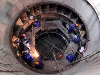 The Song Tranh Hydropower Plant's first turbine operation joins the national gird on January 7