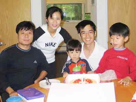 Vu Ha Van (L) and Terence Tao( wear glass) at his house