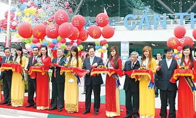 Khánh thành cảng hàng không quốc tế Cần Thơ: Đường băng mới để ĐBSCL cất cánh