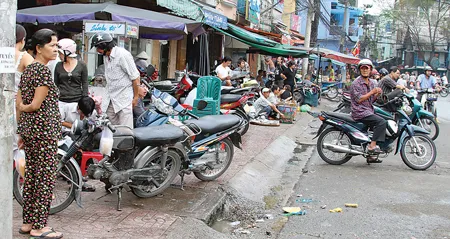 “Giữ sạch lề đẹp lối em nghe!” ảnh 2