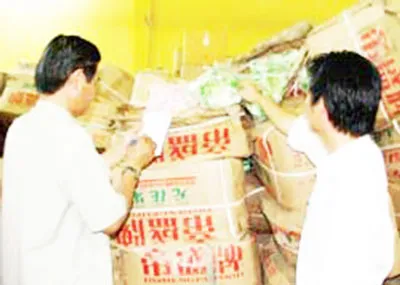 Cảnh giác với bánh kẹo ngoại lập lờ xuất xứ