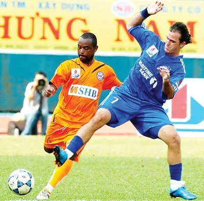 Thị trường chuyển nhượng cầu thủ Việt Nam: Thả nổi, mất kiểm soát