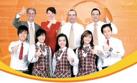 Học sinh APC và các thầy cô nước ngoài