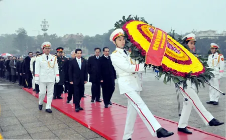 Đại hội đại biểu toàn quốc lần thứ XI của Đảng tiến hành phiên họp trù bị