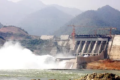 Một tổ máy của thủy điện Sơn La chính thức hòa lưới điện quốc gia. Ảnh: Minh Điền