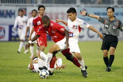 Phố núi không cao, nhưng mờ sương...