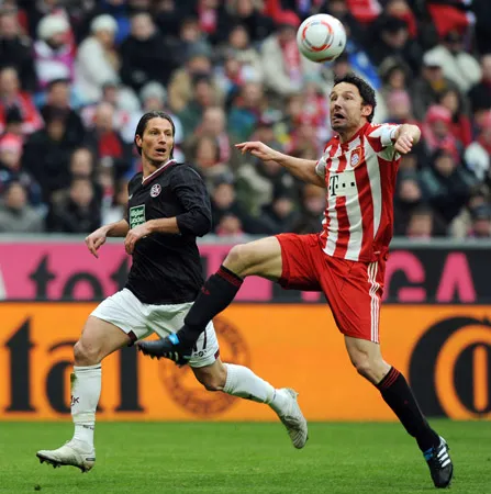 Mark Van Bommel gia nhập San Siro - Milan mua 3, còn thiếu 1