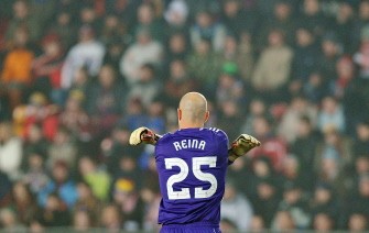 Liverpool's goalkeeper Pepe Reina stretches during their UEFA Europa League football match Sparta Prague vs Liverpool FC in Prague on 17 February, 2011. AFP