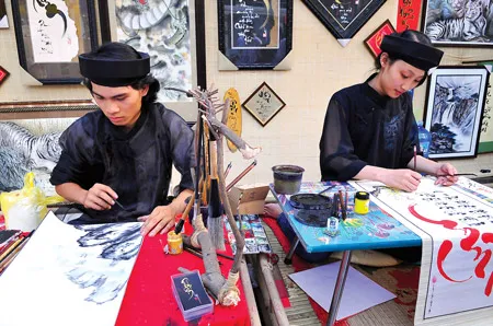 Ông đồ thời nay. Ảnh: Đ.V.D.