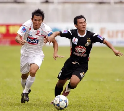 Eximbank V-League 2011: Đường đua chật chội