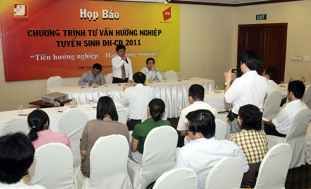 Báo SGGP khởi động chương trình tư vấn - hướng nghiệp tuyển sinh ĐH-CĐ 2011