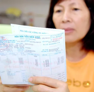 Phập phồng nỗi lo điện tăng giá - Tăng giá điện, kiệt sức dân