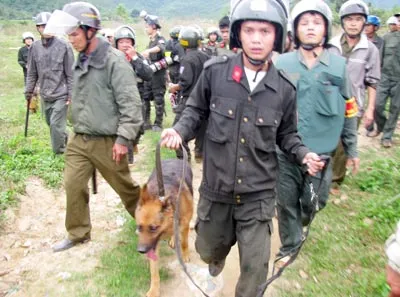 Công an vẫn đang truy lùng những đối tượng trốn trại