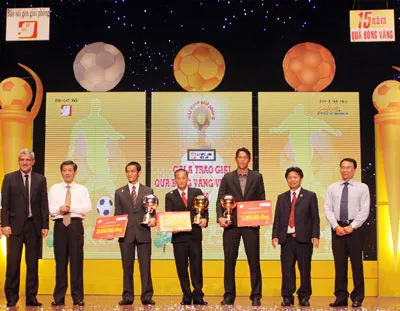 Công bố danh sách đề cử Quả bóng vàng Việt Nam 2010: Con đường gập ghềnh