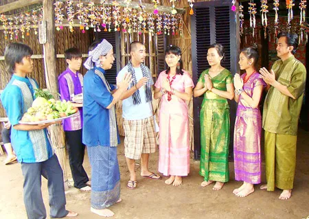 Phim mới trên màn ảnh nhỏ: Hãy cùng em điệu Sarikakeo và Vật chứng mong manh