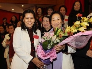Vice President Nguyen Thi Doan (right) (source:VNA)