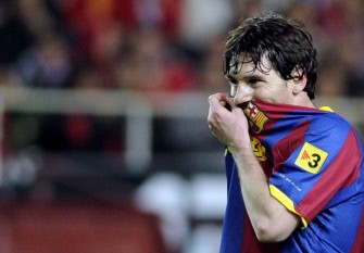 Messi gestures during the match Sevilla FC vs Barcelona on March 13, 2011 at Ramon Sanchez Pizjuan stadium in Sevilla. AFP
