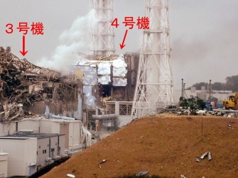 This handout picture, released from Tokyo Electric Power Co (TEPCO) on March 16, 2011 shows damaged third (L) and fourth reactors of the TEPCO Fukushima No.1 power plant in Fukushima north of Tokyo. AFP