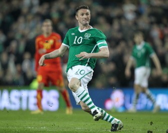 Ireland's Robbie Keane reacts after a near goal against Macedonia on March 26, 2011. AFP