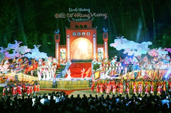 Hung Kings Temple Festival in Phu Tho Province in 2010. (Photo: Sggp)