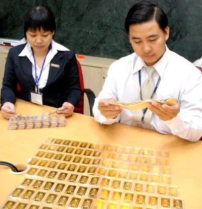 Thống đốc Ngân hàng Nhà nước Nguyễn Văn Giàu: Kiểm soát tín dụng, giảm dần lãi suất