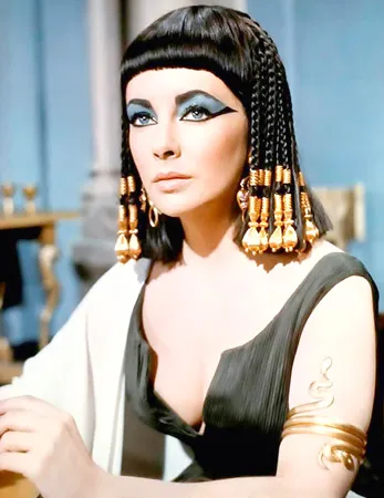 “Huyền thoại mắt tím” qua đời