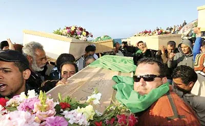 Liên quân tăng cường không kích vào Libya