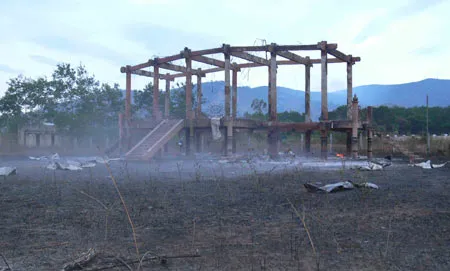 Gia Lai: Lửa thiêu rụi nhà rông văn hóa huyện Mang Yang