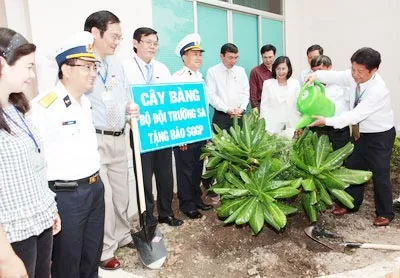 Bộ Tư lệnh Hải quân và Báo Sài Gòn Giải Phóng ký kết thỏa ước hợp tác tuyên truyền về biển đảo