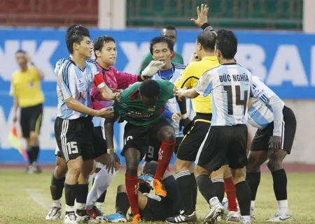 Đồng tiền đi trước…