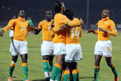 Tan nát bóng đá Bờ Biển Ngà