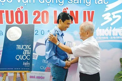 Văn học trẻ: Quả xanh đang đợi chín