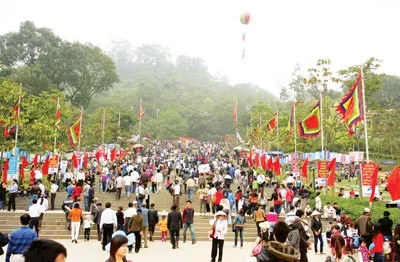 Hôm nay, 12-4: Đền Hùng vào hội