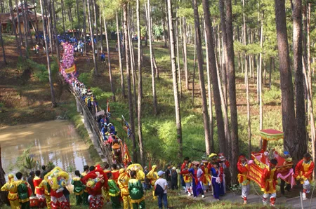 Giỗ Tổ Hùng Vương 2011 - Thành kính tri ân Tổ tiên ảnh 8