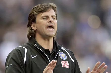 “Nội chiến” thầy Đức